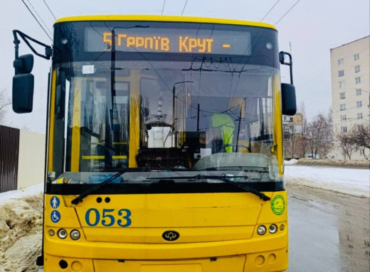 У Сумах призупинено рух більшості тролейбусів через технічні проблеми фото