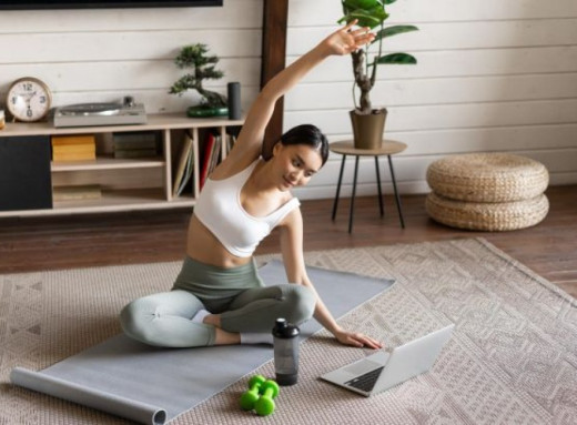 Фітнес удома: як підтримувати форму взимку без походів до спортзалу фото