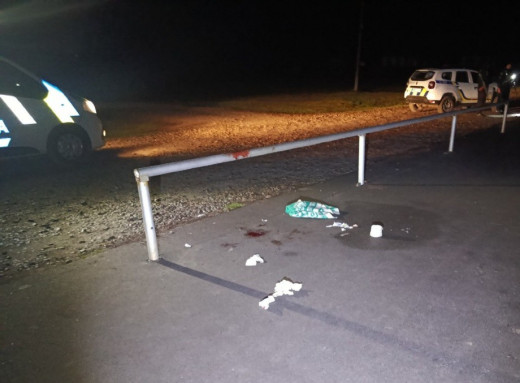 Поліція Сумщини затримала чоловіка, який наніс ножове поранення незнайомцю фото