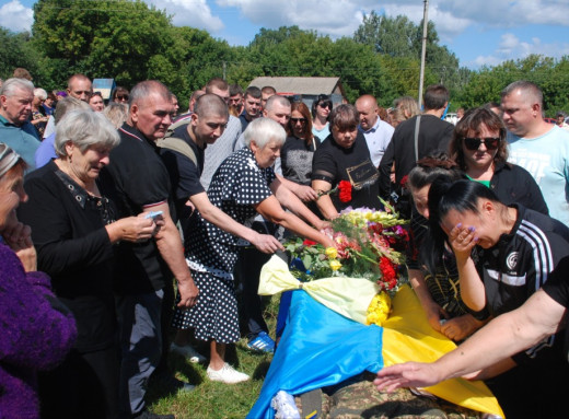 Шосткинщина попрощалась із загиблими захисниками Олександром Панченком та Андрієм Дяковичем фото