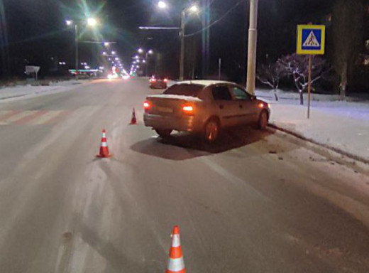 У Сумах на Роменській пішохід потрапив під колеса авто на вулиці Роменській фото