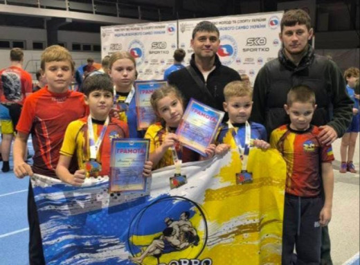 Сум’яни вибороли 10 медалей на Чемпіонаті України з бойового самбо фото