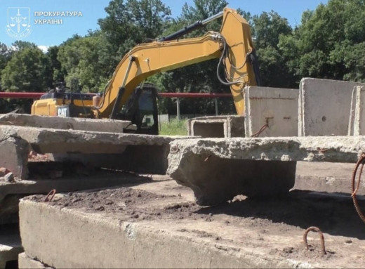 На Сумщині посадовець ДСНС змушував 12 підлеглих будувати дім своїй дружині фото