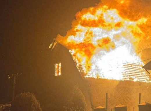 Нічна атака росіян залишила без світла частину Одеси, є загиблі на Дніпропетровщині та Сумщині фото