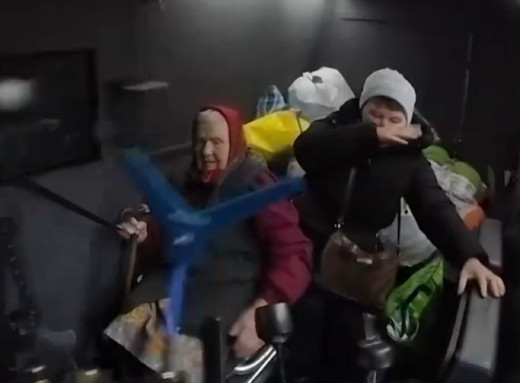 Евакуація з Великописарівської громади: «Білі янголи» вивезли вісьмох жінок (відео) фото