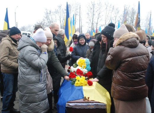 Шостка провела в останню путь Героя, який майже два роки вважався зниклим безвісти фото
