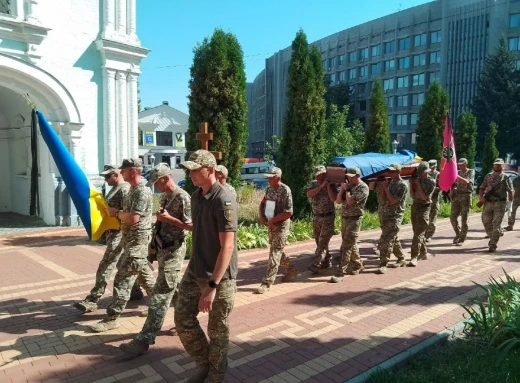 Сум’яни попрощалися із загиблим Олександром Панасенком фото