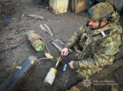 На Сумщині FPV-дрон з боєприпасом знайшли на подвір'ї жителів фото