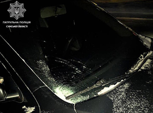 На проспекті Лушпи у Сумах водій легковика збив жінку на пішохідному переході фото