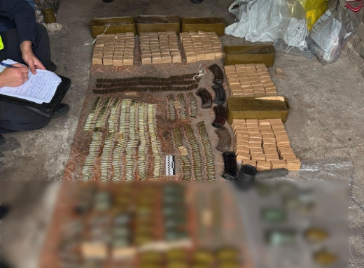 На Сумщині вилучено арсенал зброї та боєприпасів у рамках спецоперації фото На Сумщині вилучено арсенал зброї та боєприпасів у рамках спецоперації фото