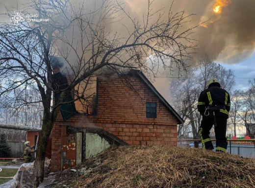 У Ромнах ліквідували загоряння житлового будинку фото