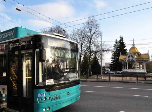 У Сумах збільшать кількість тролейбусів на маршруті №2 до цвинтаря у неділю фото