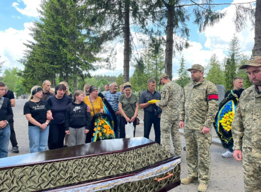 Ворожбянська громада попрощалася із захисником Євгеном Соханем фото Ворожбянська громада попрощалася із захисником Євгеном Соханем фото