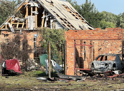 Нічна атака "Шахедів" на Недригайлів: пошкоджено два десятки будинків, є руйнування інфраструктури фото Нічна атака "Шахедів" на Недригайлів: пошкоджено два десятки будинків, є руйнування інфраструктури фото