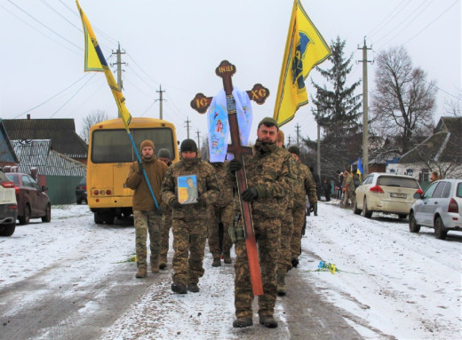 У Тростянецькій громаді попрощалися із Сергієм Красніковим фото