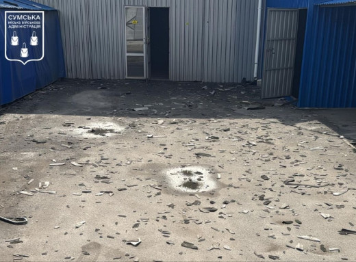 БпЛА пошкодив приміщення в центрі Сум: вибито вікна фото