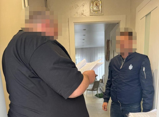 Будинок і авто на родичів: на Львівщині судитимуть керівника ТЦК за недостовірні декларації фото