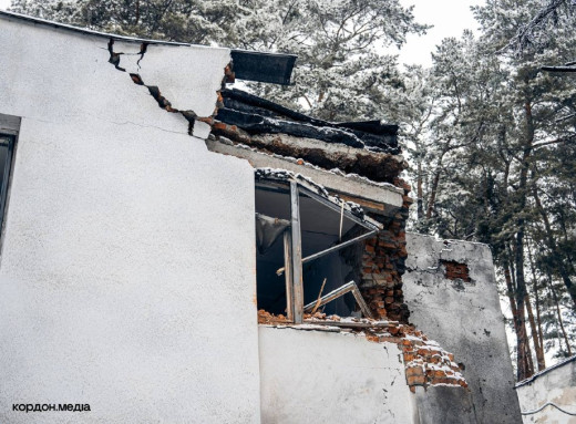 Оздоровчий табір у Сумах після обстрілу: фото та деталі руйнувань фото