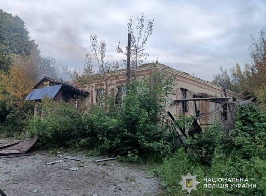 Унаслідок ворожих обстрілів на Сумщині поранено поліцейського та цивільну жінку фото