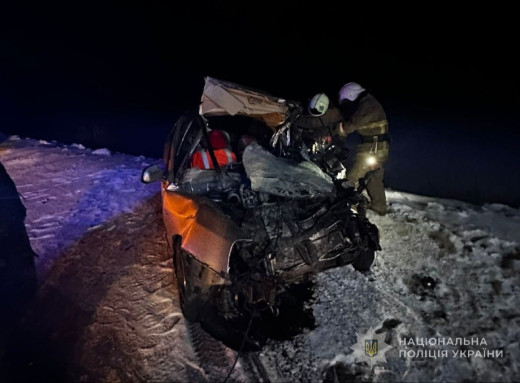Один загиблий та один госпіталізований: наслідки зіткнення автівок у Конотопському районі фото