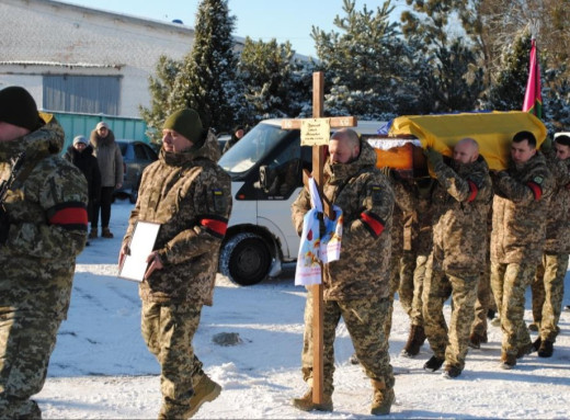 Останній бій на рідній землі: провели в останню путь сум’янина Сергія Корнілова, який боронив кордон фото