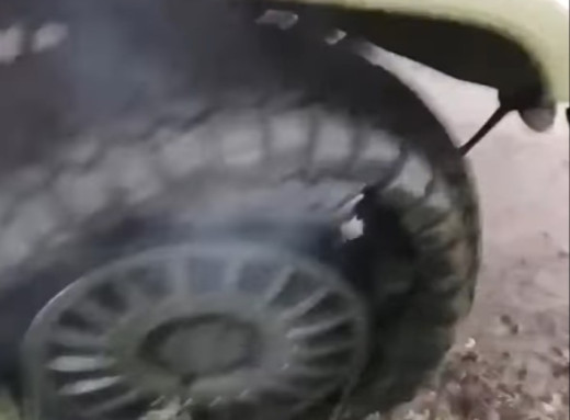 На Сумщині автівка волонтерів Червоного Хреста підірвалася на міні під час евакуації фото