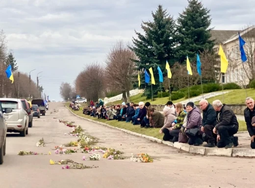 Краснопільщина попрощалася із загиблим Героєм фото