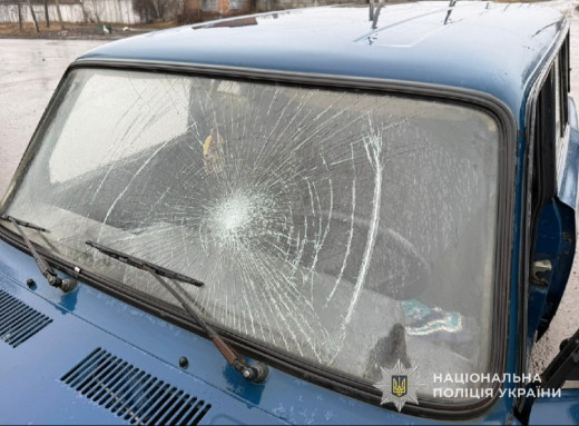 Зіткнення на перехресті: у Білопіллі водій легковика не надав переваги в русі літній жінці фото