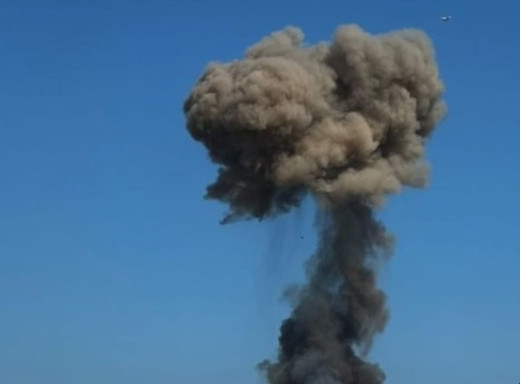 Нічна атака дронів по Ростовській і Саратовській областях: вибухи біля авіабази Енгельс та нафтобази фото