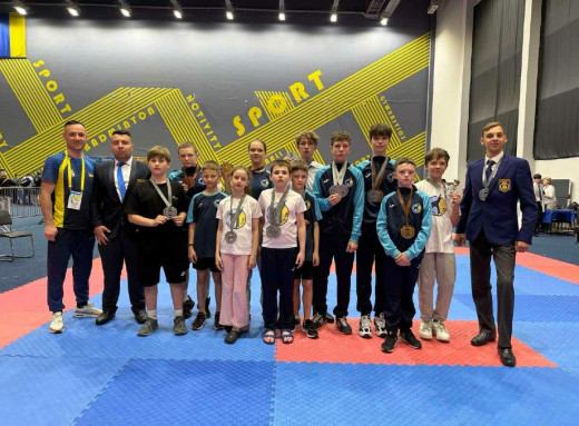 Сумські каратисти вибороли низку нагород на чемпіонаті України в Дніпрі фото