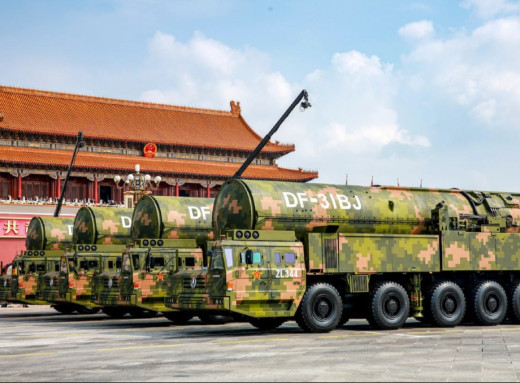 Китай стрімко нарощує ядерний арсенал і може проводити приховані випробування фото