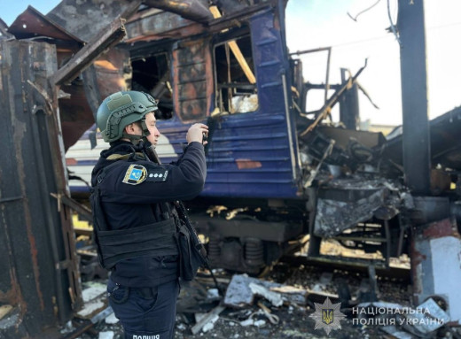 Двоє загиблих, одинадцять поранених, серед них троє дітей: Сумщина під ударами росії за добу фото