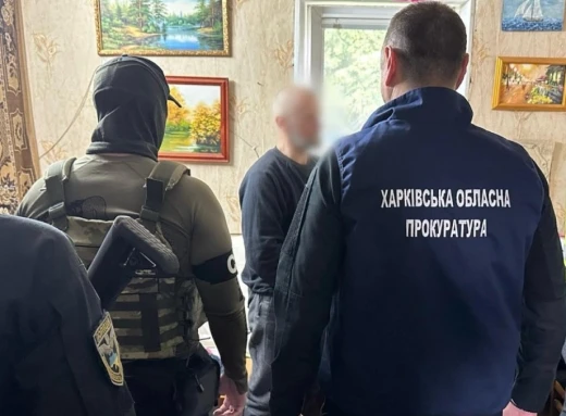 Затримали жителя Сумщини, який торгував зброєю через інтернет фото