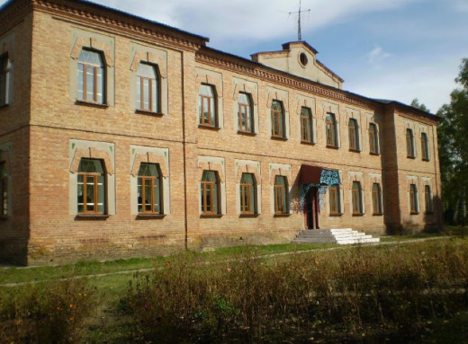 На Сумщині закрили ще дев’ять шкіл і дитсадків фото