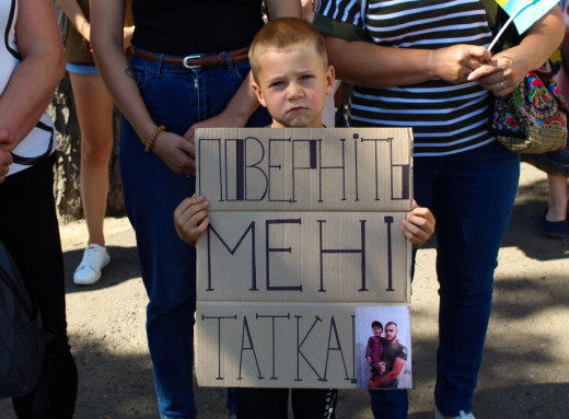 «Вони не забуті» – у Сумах провели акцію на підтримку безвісти зниклих та полонених фото «Вони не забуті» – у Сумах провели акцію на підтримку безвісти зниклих та полонених фото