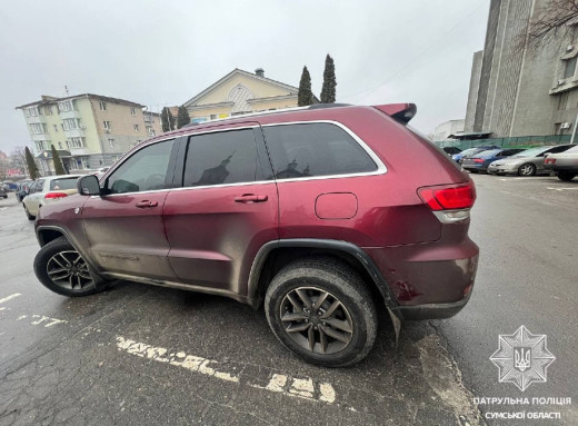 У Сумах патрульні розшукали водійку BMW, яка вчинила ДТП та втекла з місця події фото