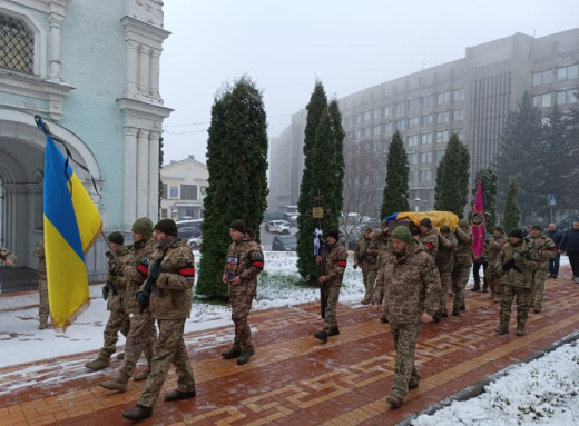 У Сумах попрощалися із 51-річним Захисником Романом Дубченком фото