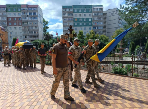 Сум’яни попрощалися з двома загиблими захисниками фото