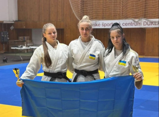 Спортсменки СумДУ здобули медалі на міжнародному турнірі з дзюдо фото Спортсменки СумДУ здобули медалі на міжнародному турнірі з дзюдо фото