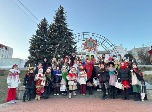 У Сумах пройшла Різдвяна хода «Дзвони надії» фото