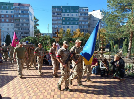 У Сумах попрощалися із захисником Віталієм Кудельніковим фото