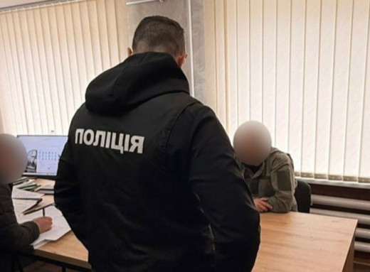 Незаконна рубка 133 дерев: посадовцю лісового господарства повідомили про підозру фото