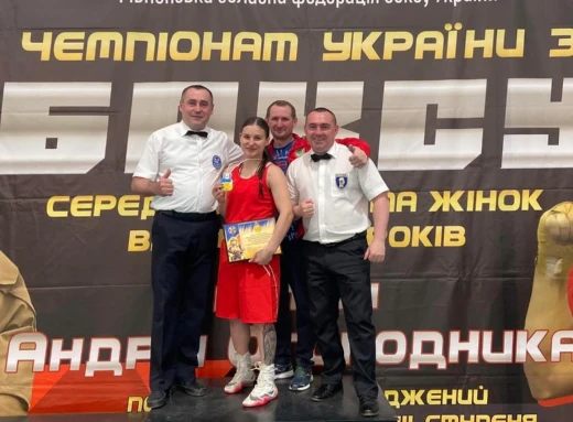 Сум’янка здобула титул чемпіонки України з боксу фото