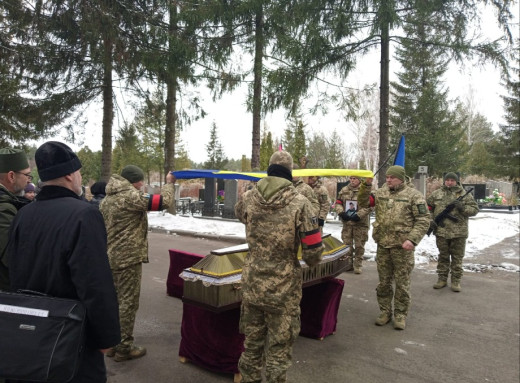 У Сумах попрощалися із захисником Русланом Курочкою з Великої Писарівки фото