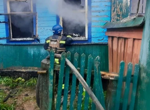 На Сумщині на пожежі загинув господар будинку фото