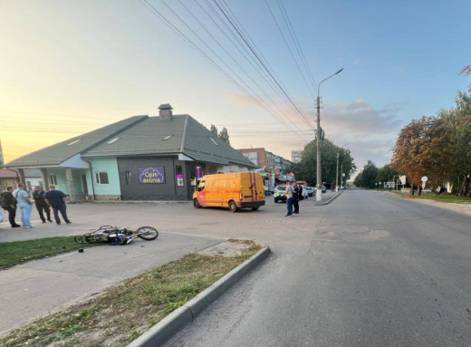 У Конотопі в ДТП постраждав неповнолітній на мопеді фото
