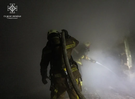 На Сумщині гасили пожежу в зерносушарці фото