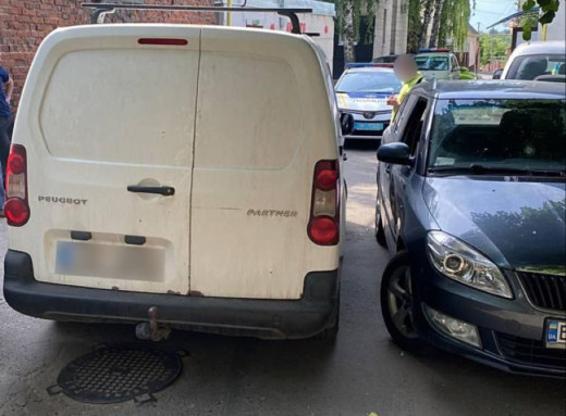 У Сумах п'яний водій скоїв ДТП у центрі міста фото