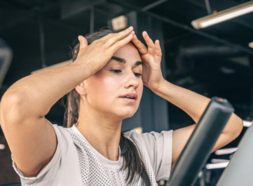 Відновлення шкіри після фізичних навантажень: поради дерматологів щодо гігієни та зволоження фото