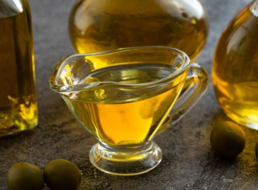 Не лише оливкова: 5 видів олії, які захищають судини та знижують холестерин фото